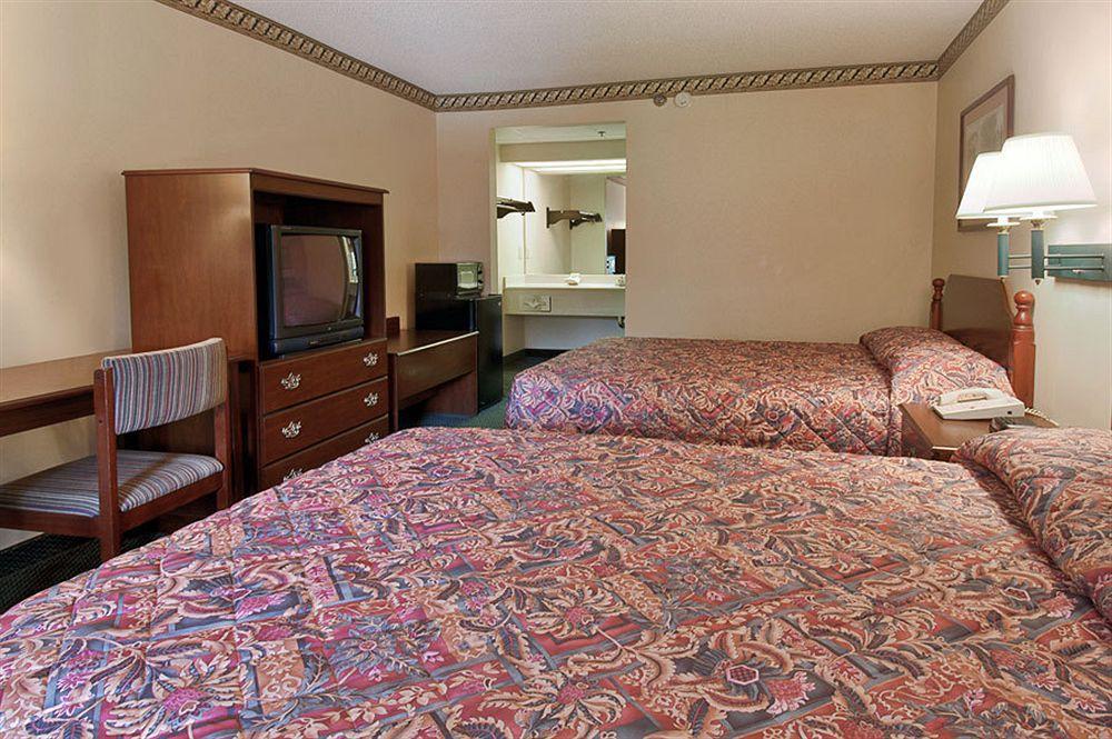 Days Inn - Chapel Hill Zimmer foto