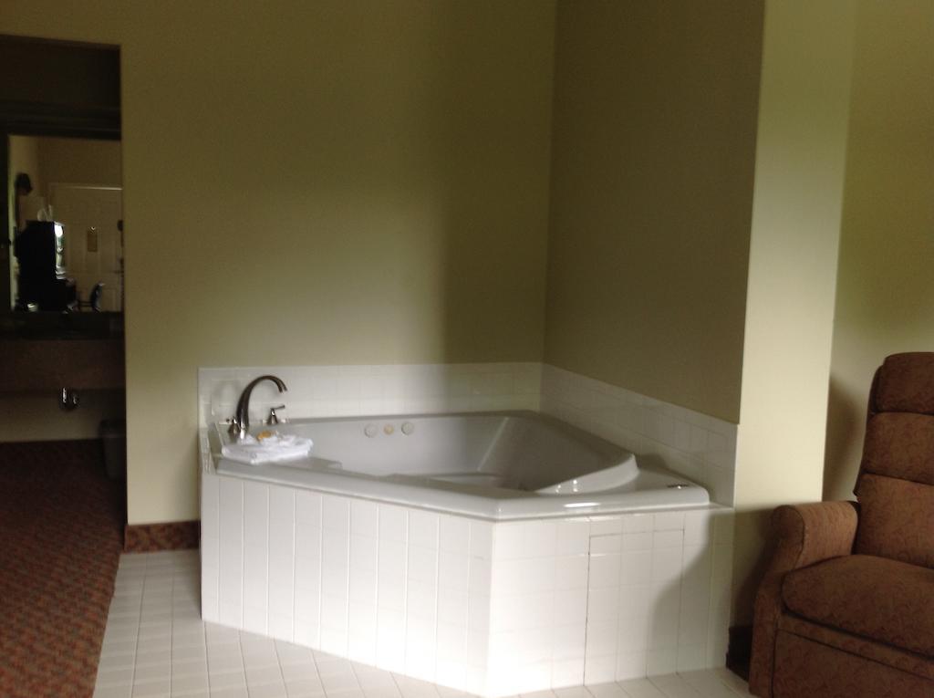 Days Inn - Chapel Hill Zimmer foto